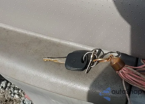 1998 Ford Explorer Eddie Bauer/Limited/Xl/Xlt from USA, damaged, VIN 1FMZU32E5WZA24672